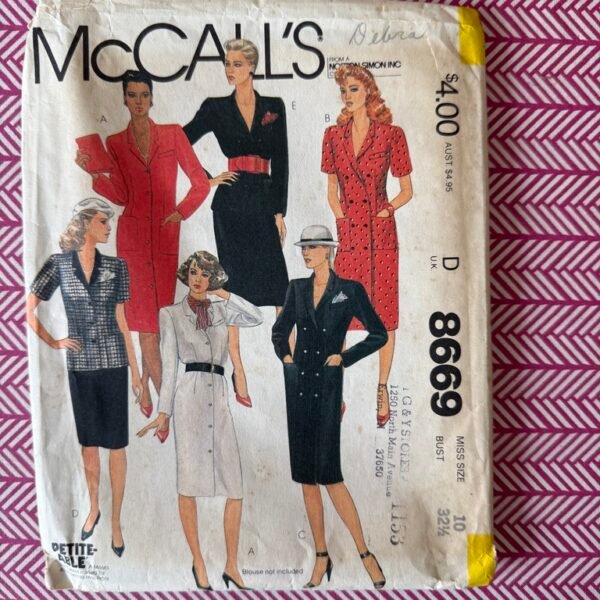 Pattern envelope McCall's 8669.
